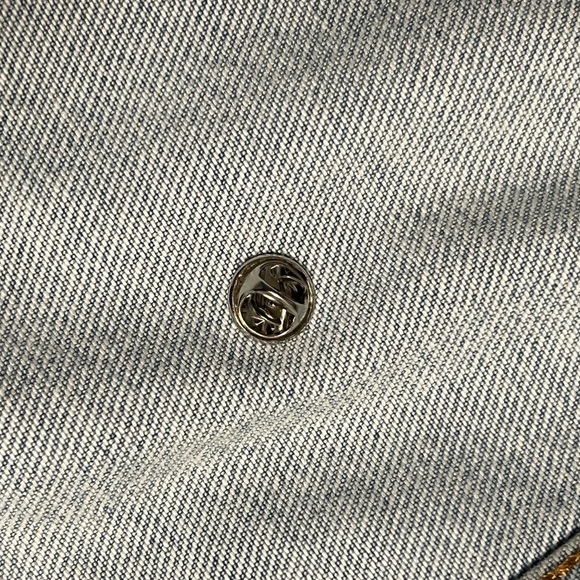 Jordan 1 Pin - Picture 2 of 2